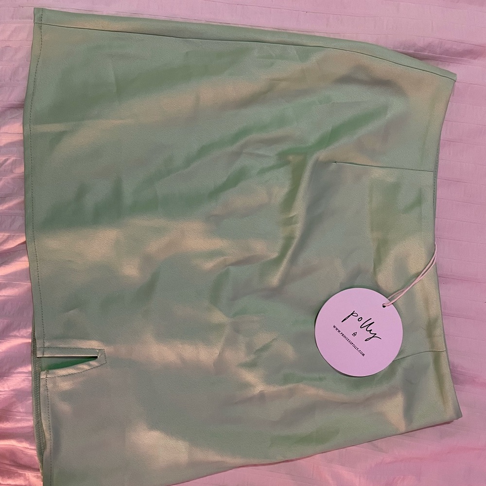 Princess Polly satin mini skirt light green BNWT